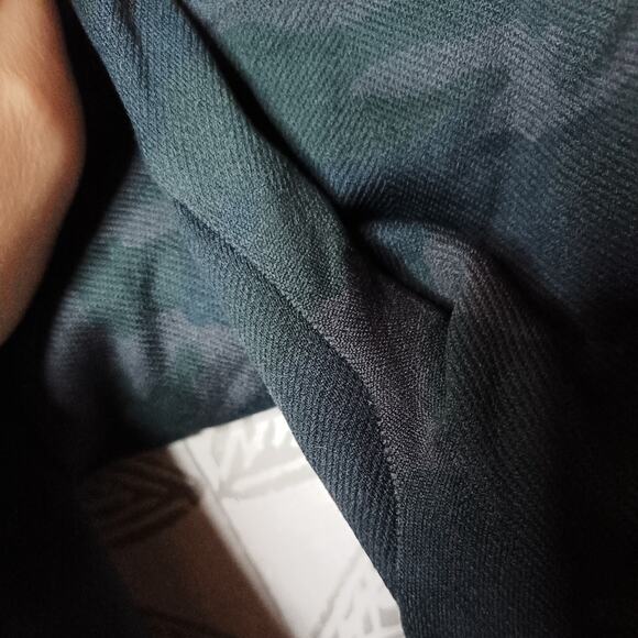 Spanx Look at Me Now Leggings Gray Camo High Waist Crop - Picture 4 of 5